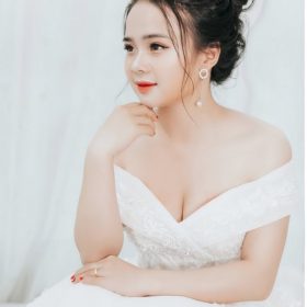 Trang điểm cô dâu mặt tròn