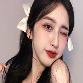 Trang điểm tone đỏ đất